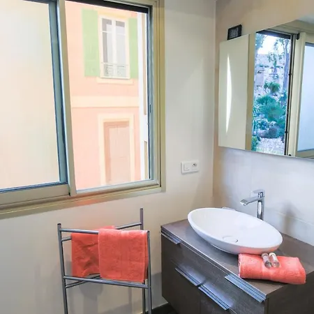 Apartment Dina Palace
